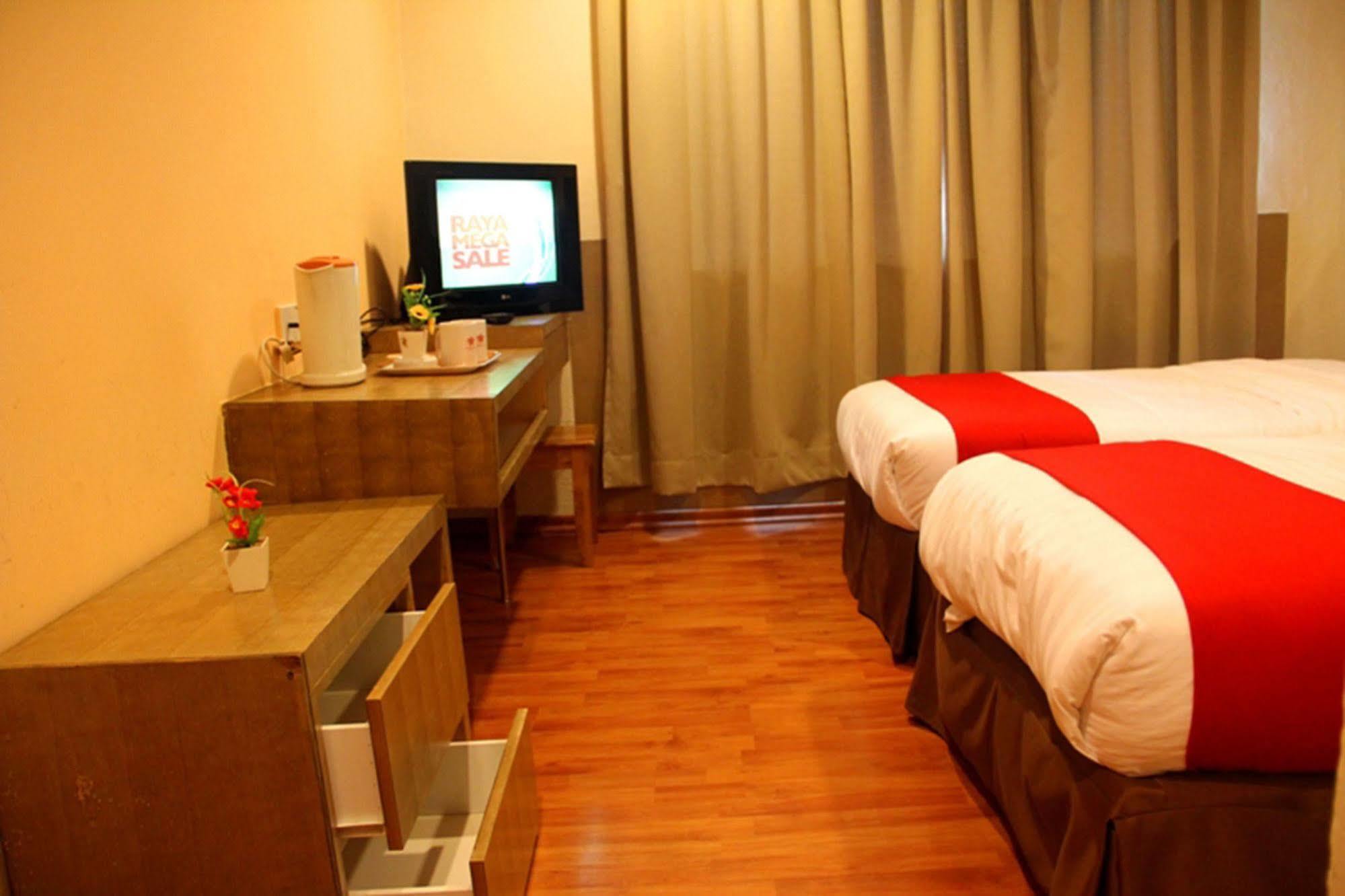 906 Hotel Melaka Raya Exterior photo